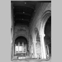 Durham Cathedral, photo by Heinz Theuerkauf,38.jpg